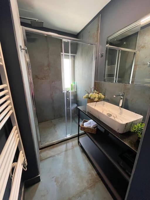 Voyage Penthouse Apartment Тирана Екстериор снимка